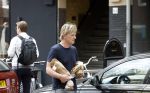 Amsterdam 17 mei 2022
Wim Kieft doet boodschappen in Amsterdam zuid.