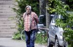 Amsterdam, 18 Mei 2023
Hans v d Togt wandelend met zijn hondje door Amsterdam