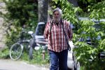 Amsterdam, 18 Mei 2023
Hans v d Togt wandelend met zijn hondje door Amsterdam