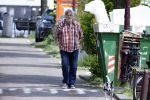 Amsterdam, 18 Mei 2023
Hans v d Togt wandelend met zijn hondje door Amsterdam