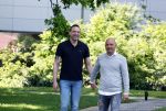 Amersfoort 19 mei 2023
Jeroen Jansema en Robin samen in een park in Amersfoort . Ze hebben elkaar leren kennen via het programma Liefde op het eerste gezicht . Jeroen had ook al meegedaan aan MAFS Married at First Sight