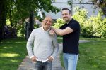 Amersfoort 19 mei 2023
Jeroen Jansema en Robin samen in een park in Amersfoort . Ze hebben elkaar leren kennen via het programma Liefde op het eerste gezicht . Jeroen had ook al meegedaan aan MAFS Married at First Sight