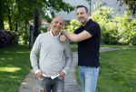 Amersfoort 19 mei 2023
Jeroen Jansema en Robin samen in een park in Amersfoort . Ze hebben elkaar leren kennen via het programma Liefde op het eerste gezicht . Jeroen had ook al meegedaan aan MAFS Married at First Sight
