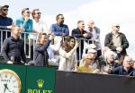 Cromvoirt 25 mei 2023
Dirk Kuyt deed vandaag mee met BEAT THE PRO op de KLM Open op golfbaan Bernardus. Ook zijn vriendin Kate Ruinemans was erbij.