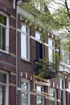 Amsterdam 20 mei 2023
Het balkon van het huis / appartement van Leco v Zadelhoff wordt ondersteund door een houten constructie.