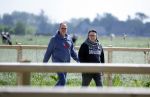 Alkmaar eo 17 mei 2023
Marco Borsato krijgt uitleg over dressuur van een instructeur op een manege