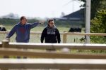 Alkmaar eo 17 mei 2023
Marco Borsato krijgt uitleg over dressuur van een instructeur op een manege