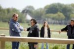 Alkmaar eo 17 mei 2023
Marco Borsato krijgt uitleg over dressuur van een instructeur op een manege