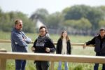 Alkmaar eo 17 mei 2023
Marco Borsato krijgt uitleg over dressuur van een instructeur op een manege