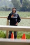 Alkmaar eo 17 mei 2023
Marco Borsato krijgt uitleg over dressuur van een instructeur op een manege