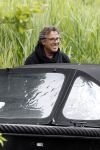 Alkmaar 24 mei 2023
Marco Borsato sluit zijn boot / sloep af nadat hij met 5 dames is gaan varen .
Op het moment dat er een rondvaart boot voorbij hem vaart lacht hij nnaar de mensen in die rondvaartboot.
