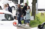 Alkmaar 24 mei 2023
Marco Borsato sluit zijn boot / sloep af nadat hij met 5 dames is gaan varen .
Op het moment dat er een rondvaart boot voorbij hem vaart lacht hij nnaar de mensen in die rondvaartboot.