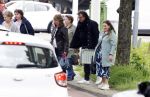 Alkmaar 24 mei 2023
Marco Borsato sluit zijn boot / sloep af nadat hij met 5 dames is gaan varen .
Op het moment dat er een rondvaart boot voorbij hem vaart lacht hij nnaar de mensen in die rondvaartboot.