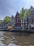 Amsterdam 21 mei 2023
Amsterdam vanaf de boot gezien.
Dit Pand heft Prins Bernhard gekocht.
