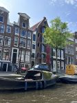 Amsterdam 21 mei 2023
Amsterdam vanaf de boot gezien.
Dit Pand heft Prins Bernhard gekocht.