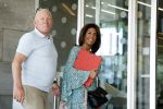 Arnhem 31 mei 2023
Rechtszaak tussen Rachel Hazes en Mariek v Beek bij rechtbank van Arnhem .
Rachel kwam met goede kennis Joop Kruis.