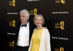 Amsterdam 22 mei 2023
Uitreiking Buma awards in Tuschinski Amsterdam.
Erik de Jong (Spinvis) met partner