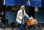 Amsterdam 30 mei 2023
Victor Reinier  doet boodschappen in Amsterdam zuid bij Albert heijn
