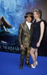 Amsterdam 23 mei 2023
Premiere Little Mermaid in Tuschinski.
Wibi Soerjadi met zijn vriendin