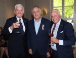 Breda, 26 Oktober 2024
Koninklijke onderscheiding voor Aad Ouborg
Aad Ouborg Jaap Rost  Onnes en Willem Kool