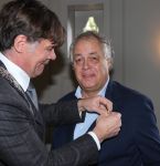 Breda, 26 Oktober 2024
Koninklijke onderscheiding voor Aad Ouborg
Aad Ouborg en burgemeester van Breda Paul Depla