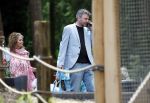 Arnhem 27 mei 2024
Trouwen Robbert de Nijs en zijn vrouw Sharon in Burgers Zoo. Zijn vader Rob de Nijs en moeder Belinda Meuldijk waren de getuigen . Belinda Meuldijk kwam met partner Thierry en zoon Yoshi de Nijs