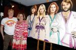 Amsterdam 11 mei 2024
Onthulling kunstwerk Hayo Sol ( schilderij ABBA) door Therese Steinmetz en Philippe Elan. Ook Catherine Keyl is aanwezig in Apollo first Hotel.