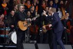 Emmen 27 april 2024
Koningsdag in Emmen met de koninklijke familie . Aanwezig bKoning Willem Alexander Koningin Maxima Prinses Amalia Prinses Alexia Prinses Ariane Prins Constantijn Prinses laurentien Prins Bernhard Prinses Annette Prins Maurits Prinses Marilene Prins Pieter Christiaan Prinses Anita Prins Floris en Prinses Aimee. Daniel Lohues
