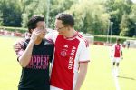 Amsterdam 18 mei 2024
Rene Froger speelt mijn zijn Toppers team tegen het only Friend team . In Rene zijn team spelen oa Maxim Froger Danny Froger en Danilo Kuiters . Ook Natasja Froger was natuurlijk aanwezig..