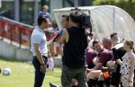 Amsterdam 18 mei 2024
Rene Froger speelt mijn zijn Toppers team tegen het only Friend team . In Rene zijn team spelen oa Maxim Froger Danny Froger en Danilo Kuiters . Ook Natasja Froger was natuurlijk aanwezig..