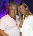 Amsterdam 25 mei 2024
Feestje na concert van de Toppers in de Johan Cruijff Arena. Dirk Zeelenberg met vriendin Nicole de Vries