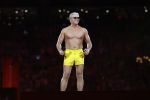 Amsterdam 25 mei 2024
Dries Roelvink treedt op in een gele zwembroek tijdens het toppers concert in de Johan Cruijff arena