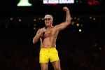 Amsterdam 25 mei 2024
Dries Roelvink treedt op in een gele zwembroek tijdens het toppers concert in de Johan Cruijff arena