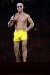 Amsterdam 25 mei 2024
Dries Roelvink treedt op in een gele zwembroek tijdens het toppers concert in de Johan Cruijff arena