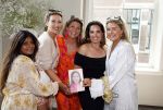 Amsterdam 13 mei 2024
Boek presentatie Leslie Keijzer in het pillows Hotel. Echte Gooische Moeders , Leslie Keijzer Bo Wilkes Pauline Wingelaar Florine Hofstee en Kimberley Bosman