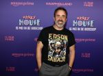Amsterdam 13 mei 2024
Premiere Crazy House in Tuschinski. De cast met oa Alicia Silverstone Gaite Jansen Matti Stooker Chris Peters Victoria Koblenko Maarten Swart en Steffen Haars . Greg Shapiro presenteert de avond. Horace Cohen
