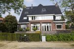 Amstelveen 10 mei 2024
Nieuwe huis Johnny heitinga aan de Amstel Humberto Tan is zijn buurman