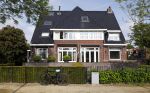 Amstelveen 10 mei 2024
Nieuwe huis Johnny heitinga aan de Amstel Humberto Tan is zijn buurman