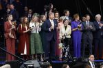 Emmen 27 april 2024
Koningsdag in Emmen met de koninklijke familie . Aanwezig bKoning Willem Alexander Koningin Maxima Prinses Amalia Prinses Alexia Prinses Ariane Prins Constantijn Prinses laurentien Prins Bernhard Prinses Annette Prins Maurits Prinses Marilene Prins Pieter Christiaan Prinses Anita Prins Floris en Prinses Aimee.