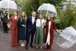 Emmen 27 april 2024
Koningsdag in Emmen met de koninklijke familie . Aanwezig bKoning Willem Alexander Koningin Maxima Prinses Amalia Prinses Alexia Prinses Ariane Prins Constantijn Prinses laurentien Prins Bernhard Prinses Annette Prins Maurits Prinses Marilene Prins Pieter Christiaan Prinses Anita Prins Floris en Prinses Aimee.