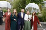 Emmen 27 april 2024
Koningsdag in Emmen met de koninklijke familie . Aanwezig bKoning Willem Alexander Koningin Maxima Prinses Amalia Prinses Alexia Prinses Ariane Prins Constantijn Prinses laurentien Prins Bernhard Prinses Annette Prins Maurits Prinses Marilene Prins Pieter Christiaan Prinses Anita Prins Floris en Prinses Aimee.