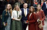 Emmen 27 april 2024
Koningsdag in Emmen met de koninklijke familie . Aanwezig bKoning Willem Alexander Koningin Maxima Prinses Amalia Prinses Alexia Prinses Ariane Prins Constantijn Prinses laurentien Prins Bernhard Prinses Annette Prins Maurits Prinses Marilene Prins Pieter Christiaan Prinses Anita Prins Floris en Prinses Aimee.