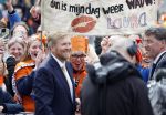 Emmen 27 april 2024
Koningsdag in Emmen met de koninklijke familie . Aanwezig bKoning Willem Alexander Koningin Maxima Prinses Amalia Prinses Alexia Prinses Ariane Prins Constantijn Prinses laurentien Prins Bernhard Prinses Annette Prins Maurits Prinses Marilene Prins Pieter Christiaan Prinses Anita Prins Floris en Prinses Aimee. Laura is jarig en wil kusje van Koning Willem Alexander