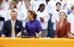 Emmen 27 april 2024
Koningsdag in Emmen met de koninklijke familie . Aanwezig bKoning Willem Alexander Koningin Maxima Prinses Amalia Prinses Alexia Prinses Ariane Prins Constantijn Prinses laurentien Prins Bernhard Prinses Annette Prins Maurits Prinses Marilene Prins Pieter Christiaan Prinses Anita Prins Floris en Prinses Aimee.