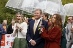 Emmen 27 april 2024
Koningsdag in Emmen met de koninklijke familie . Aanwezig bKoning Willem Alexander Koningin Maxima Prinses Amalia Prinses Alexia Prinses Ariane Prins Constantijn Prinses laurentien Prins Bernhard Prinses Annette Prins Maurits Prinses Marilene Prins Pieter Christiaan Prinses Anita Prins Floris en Prinses Aimee.