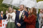 Emmen 27 april 2024
Koningsdag in Emmen met de koninklijke familie . Aanwezig bKoning Willem Alexander Koningin Maxima Prinses Amalia Prinses Alexia Prinses Ariane Prins Constantijn Prinses laurentien Prins Bernhard Prinses Annette Prins Maurits Prinses Marilene Prins Pieter Christiaan Prinses Anita Prins Floris en Prinses Aimee.