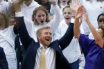 Emmen 27 april 2024
Koningsdag in Emmen met de koninklijke familie . Aanwezig bKoning Willem Alexander Koningin Maxima Prinses Amalia Prinses Alexia Prinses Ariane Prins Constantijn Prinses laurentien Prins Bernhard Prinses Annette Prins Maurits Prinses Marilene Prins Pieter Christiaan Prinses Anita Prins Floris en Prinses Aimee.