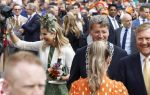 Emmen 27 april 2024
Koningsdag in Emmen met de koninklijke familie . Aanwezig bKoning Willem Alexander Koningin Maxima Prinses Amalia Prinses Alexia Prinses Ariane Prins Constantijn Prinses laurentien Prins Bernhard Prinses Annette Prins Maurits Prinses Marilene Prins Pieter Christiaan Prinses Anita Prins Floris en Prinses Aimee.