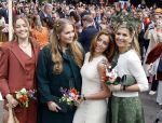 Emmen 27 april 2024
Koningsdag in Emmen met de koninklijke familie . Aanwezig bKoning Willem Alexander Koningin Maxima Prinses Amalia Prinses Alexia Prinses Ariane Prins Constantijn Prinses laurentien Prins Bernhard Prinses Annette Prins Maurits Prinses Marilene Prins Pieter Christiaan Prinses Anita Prins Floris en Prinses Aimee.