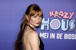 Amsterdam 13 mei 2024
Premiere Crazy House in Tuschinski. De cast met oa Alicia Silverstone Gaite Jansen Matti Stooker Chris Peters Victoria Koblenko Maarten Swart en Steffen Haars . Greg Shapiro presenteert de avond.